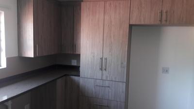 Apartment / Flat For Rent in Marlboro Gardens, Sandton