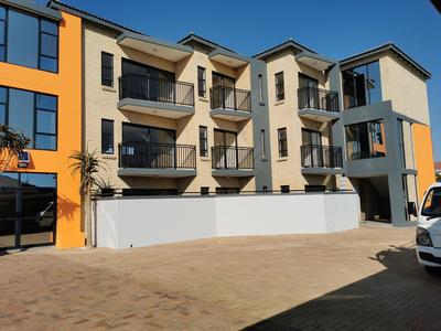 Apartment / Flat For Rent in Lenasia Ext 3, Johannesburg