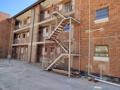 Apartment / Flat For Rent in Lenasia Ext 1, Johannesburg